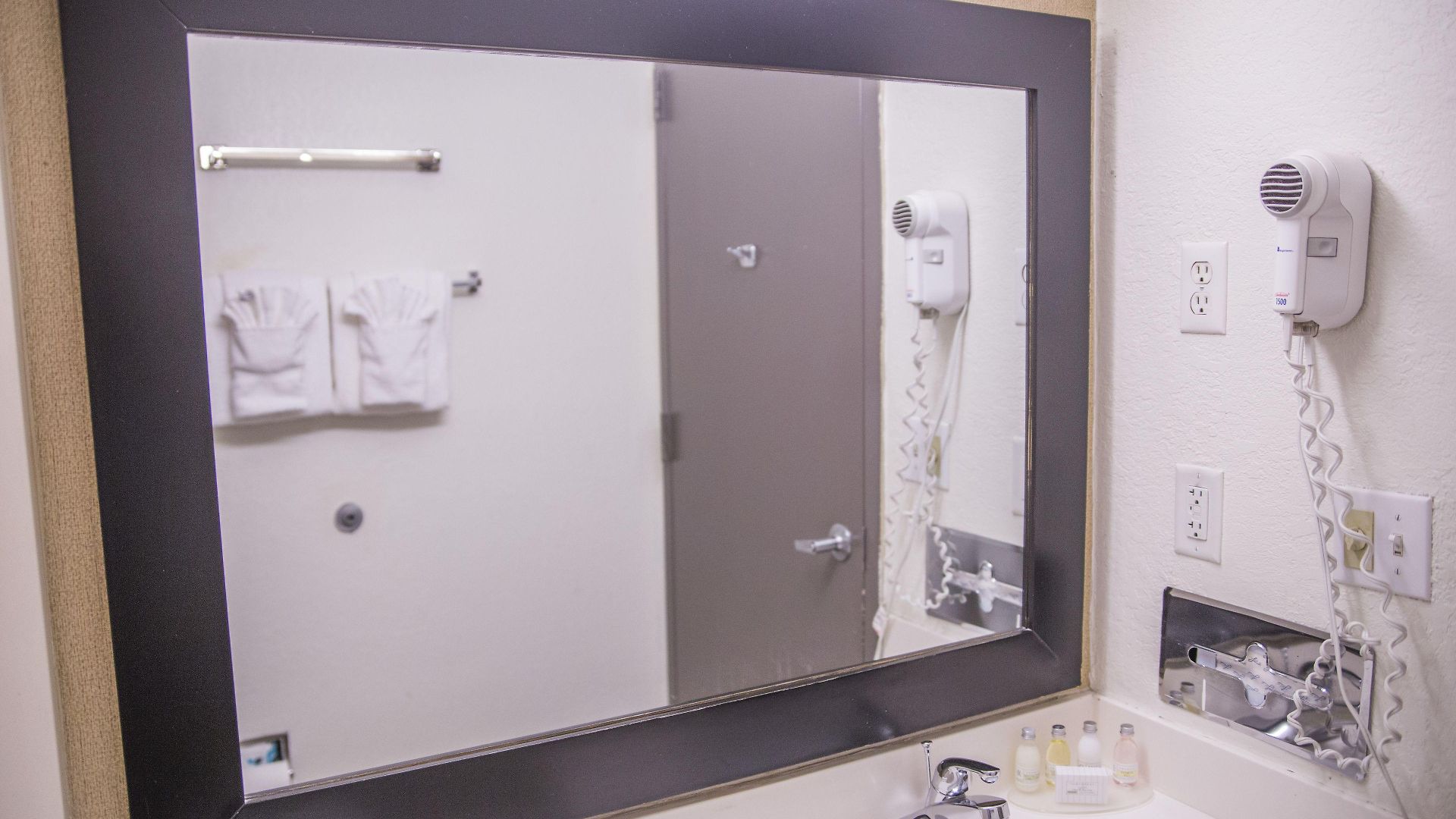 Hotel Hudson River 3*