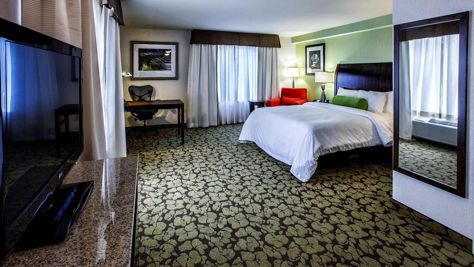 Hilton Garden New York/staten Island 3*