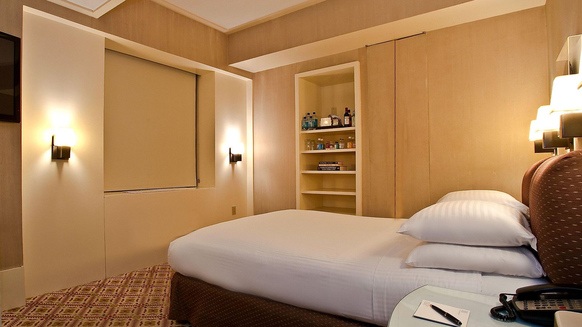 Club Hotel
