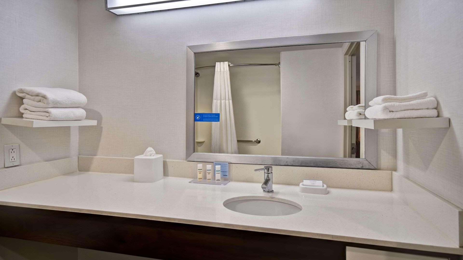 Hampton Ny-jfk Hotel 3*