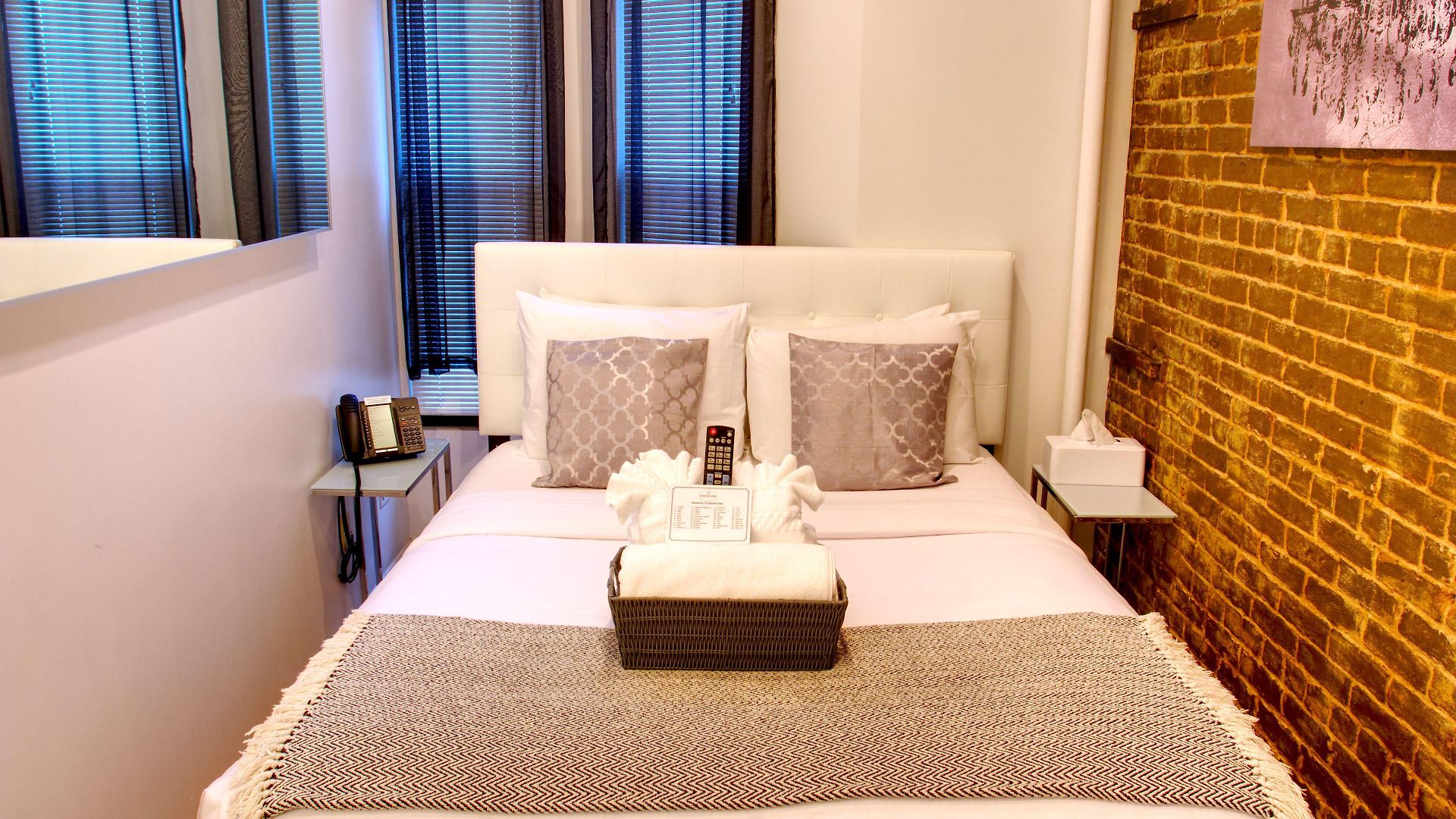 Chelsea (adults Only) 3*