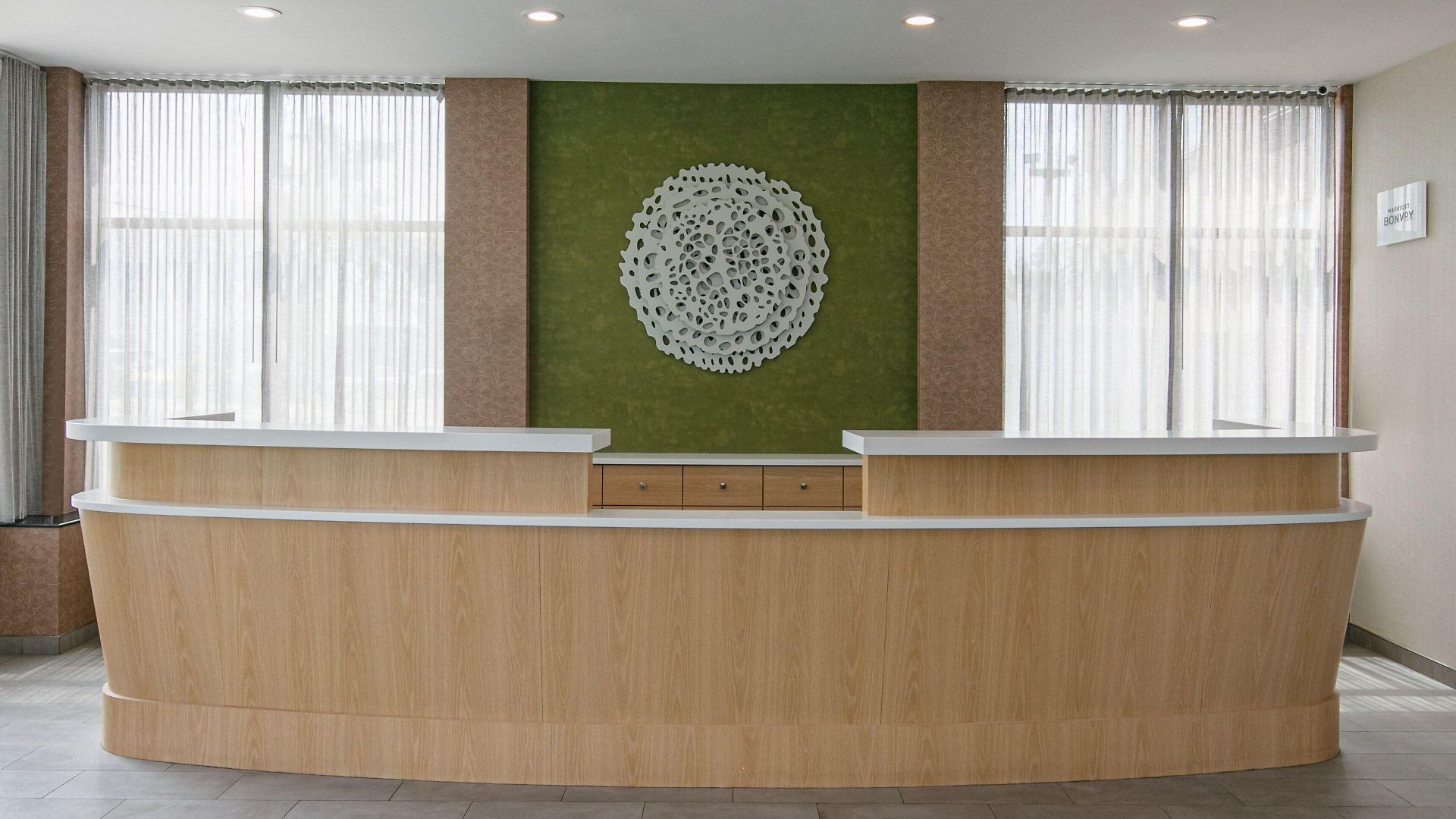 Hotel Fairfield By Marriott Jfk Airport 3*