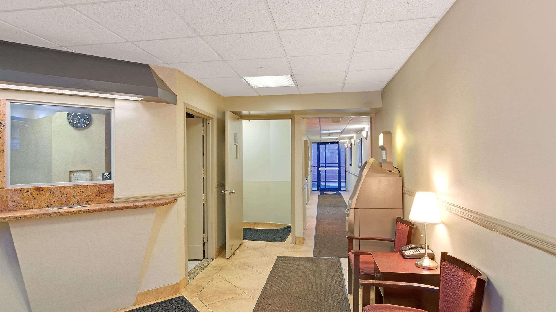 Super 8 By Wyndham Long Island Lga Hotel