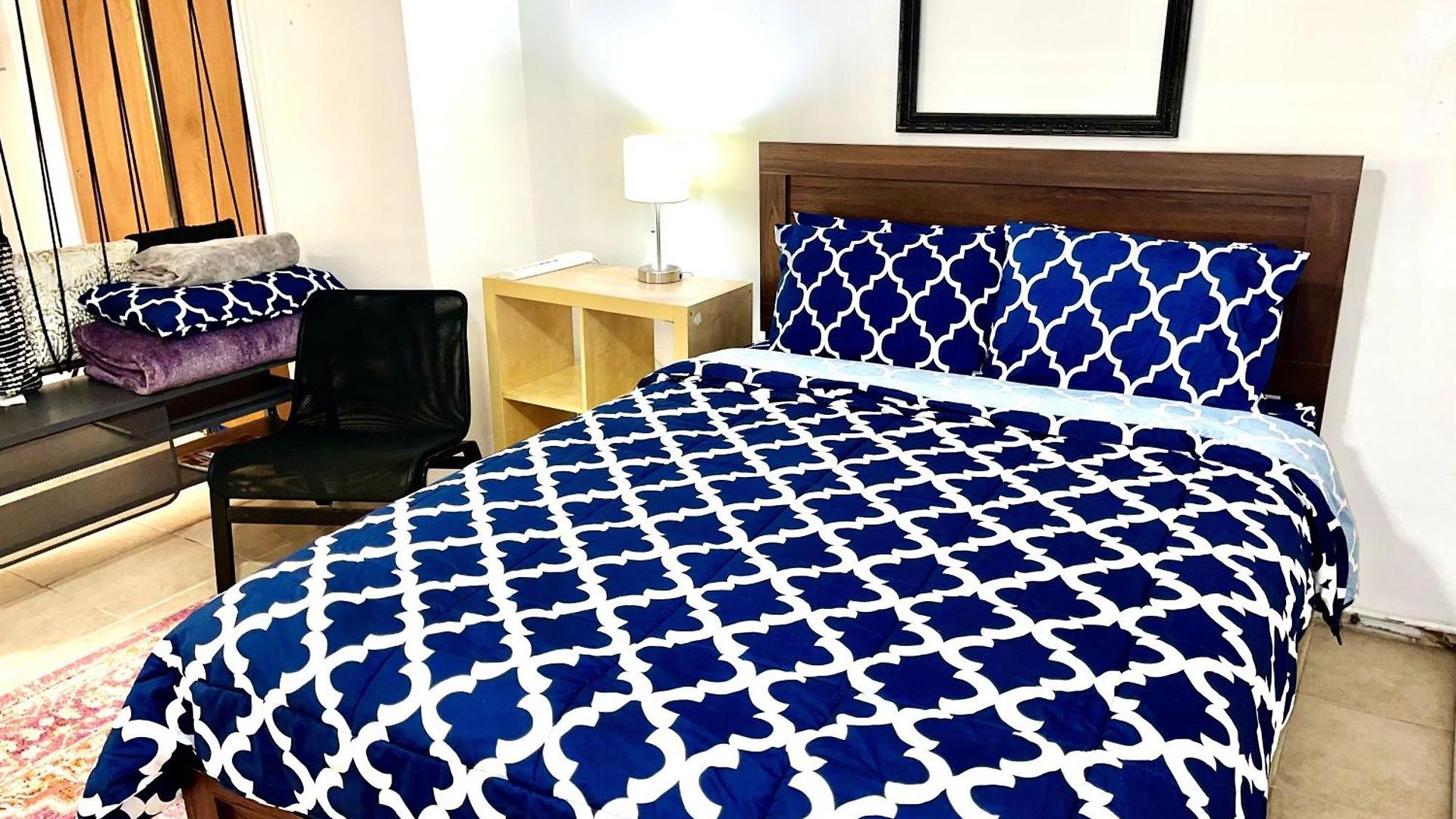 Private 2 Bedroom With Private Backyard In Lic !!! * New York
