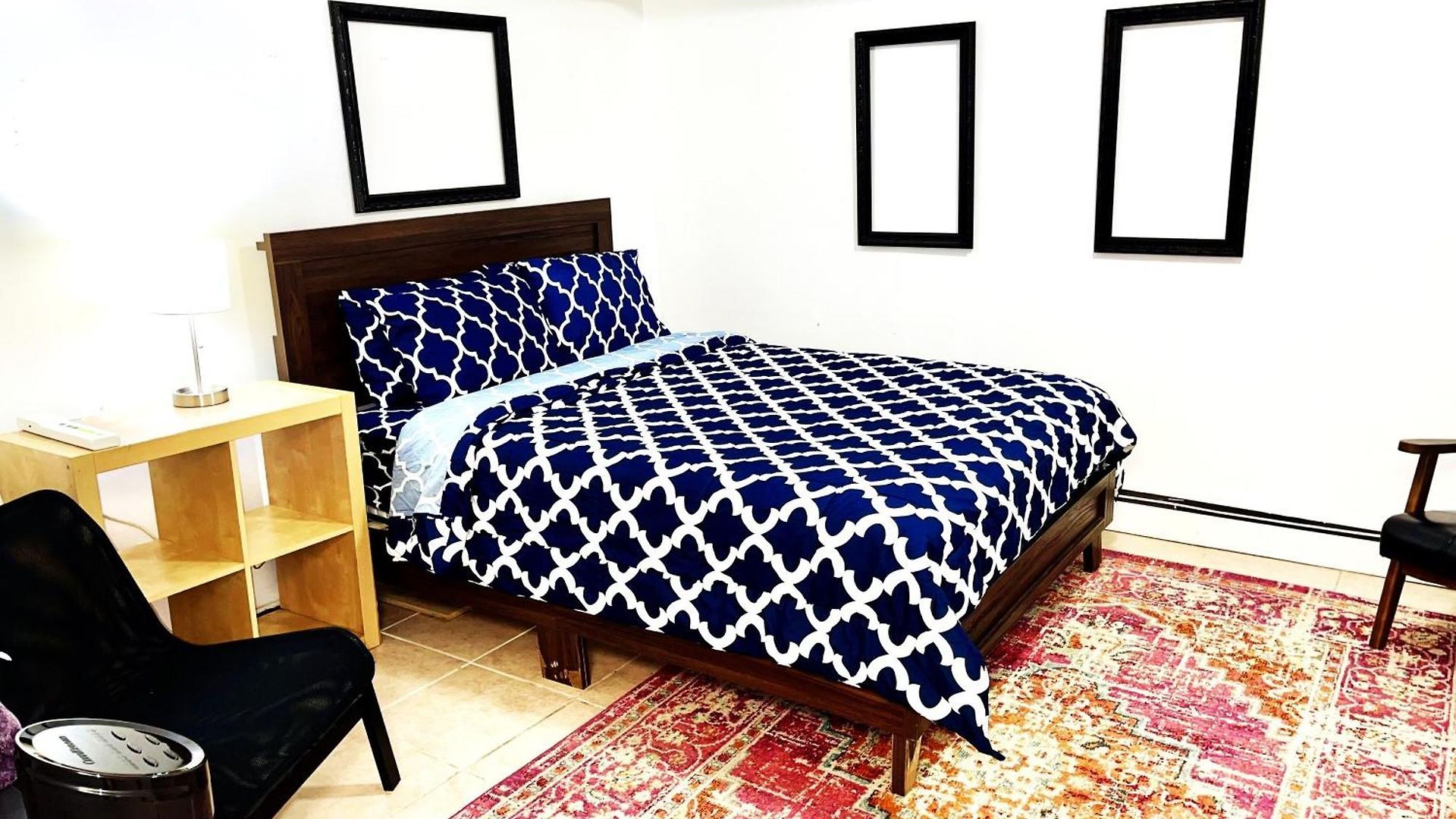 Apartment Private 2 Bedroom With Private Backyard In Lic !!! *