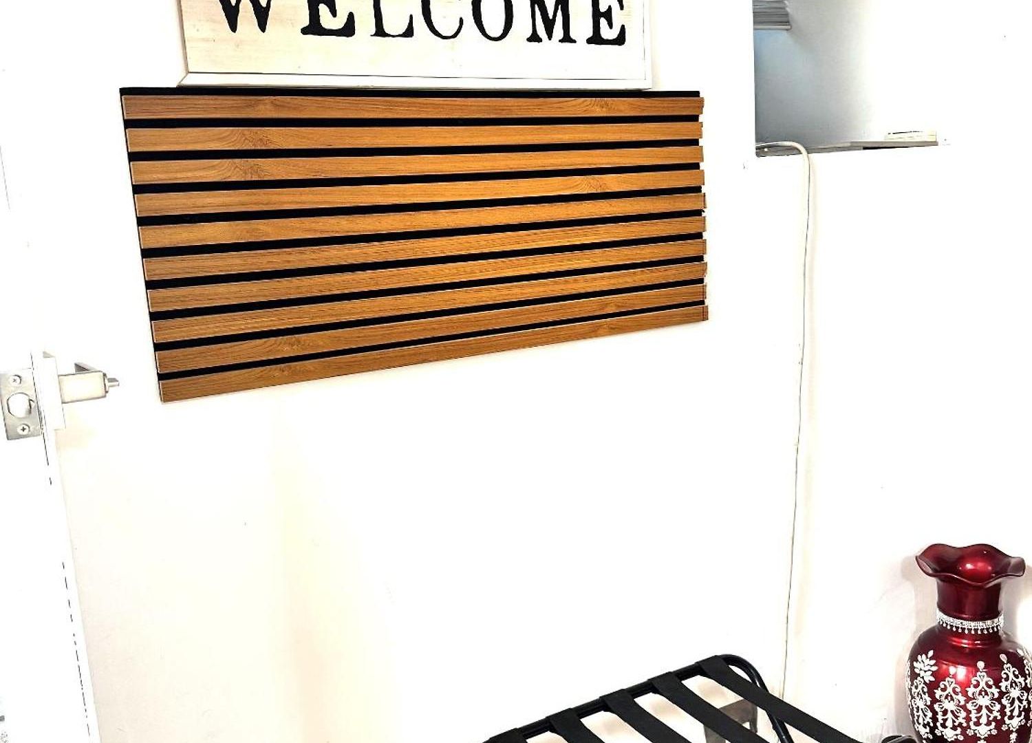 Private 2 Bedroom With Private Backyard In Lic !!! * New York