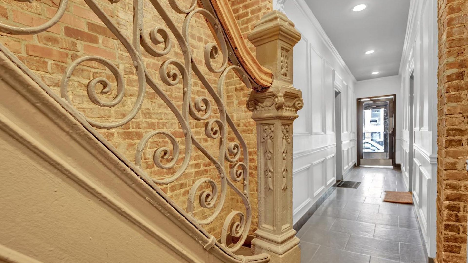 Modern 2br With Private Garden - In Gramercy Park New York