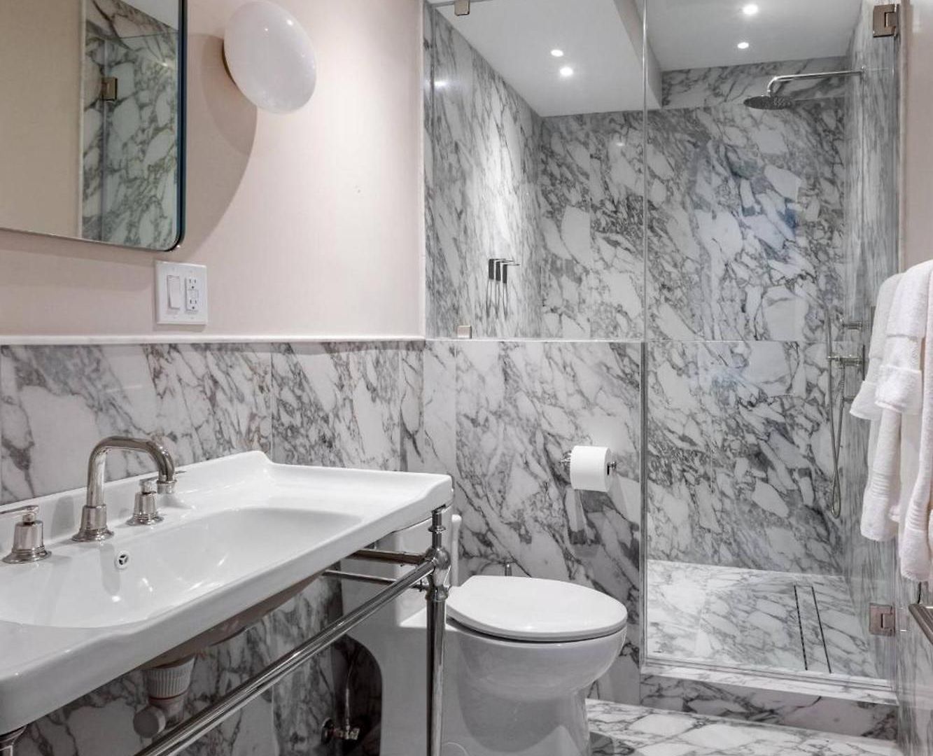 Apartment Massive Nyc Brownstone Wpatio