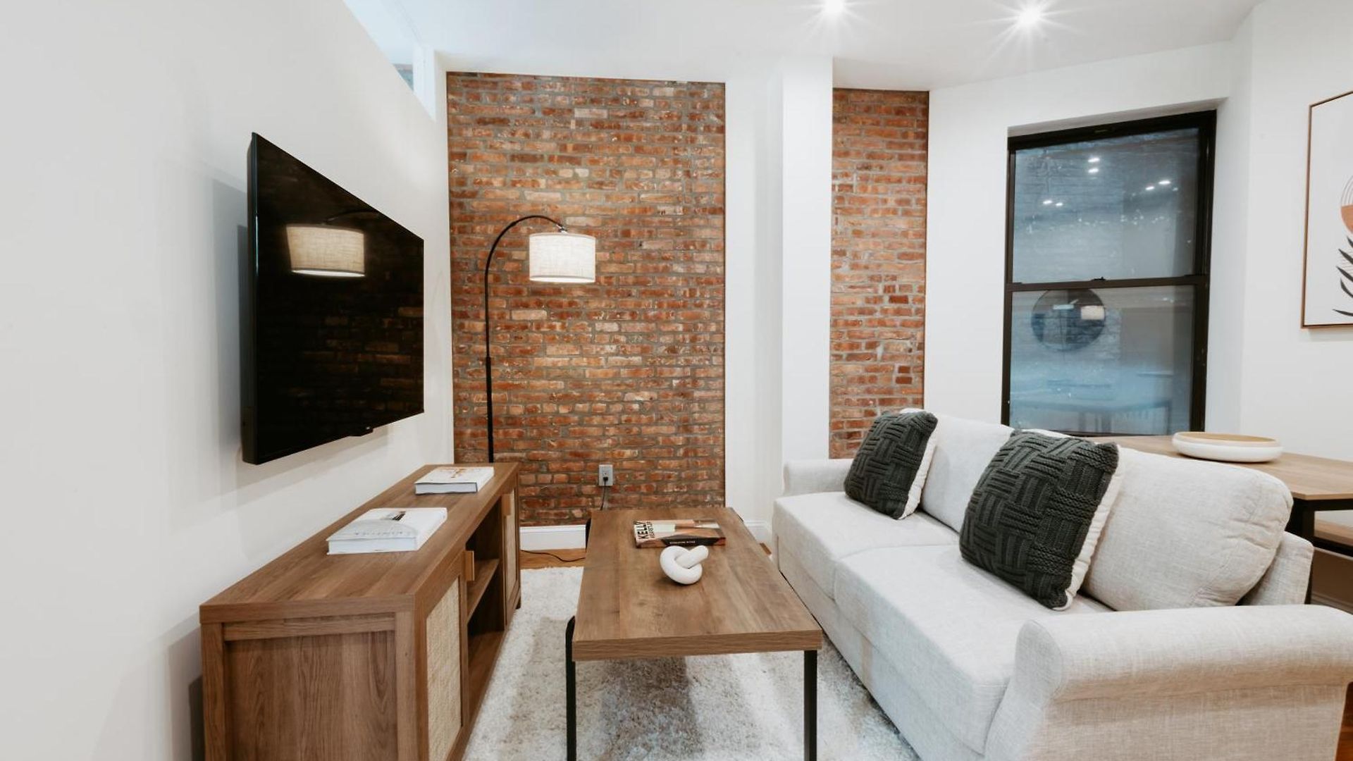 Apartment Spacious 3br Upper West Side - Steps From Park *