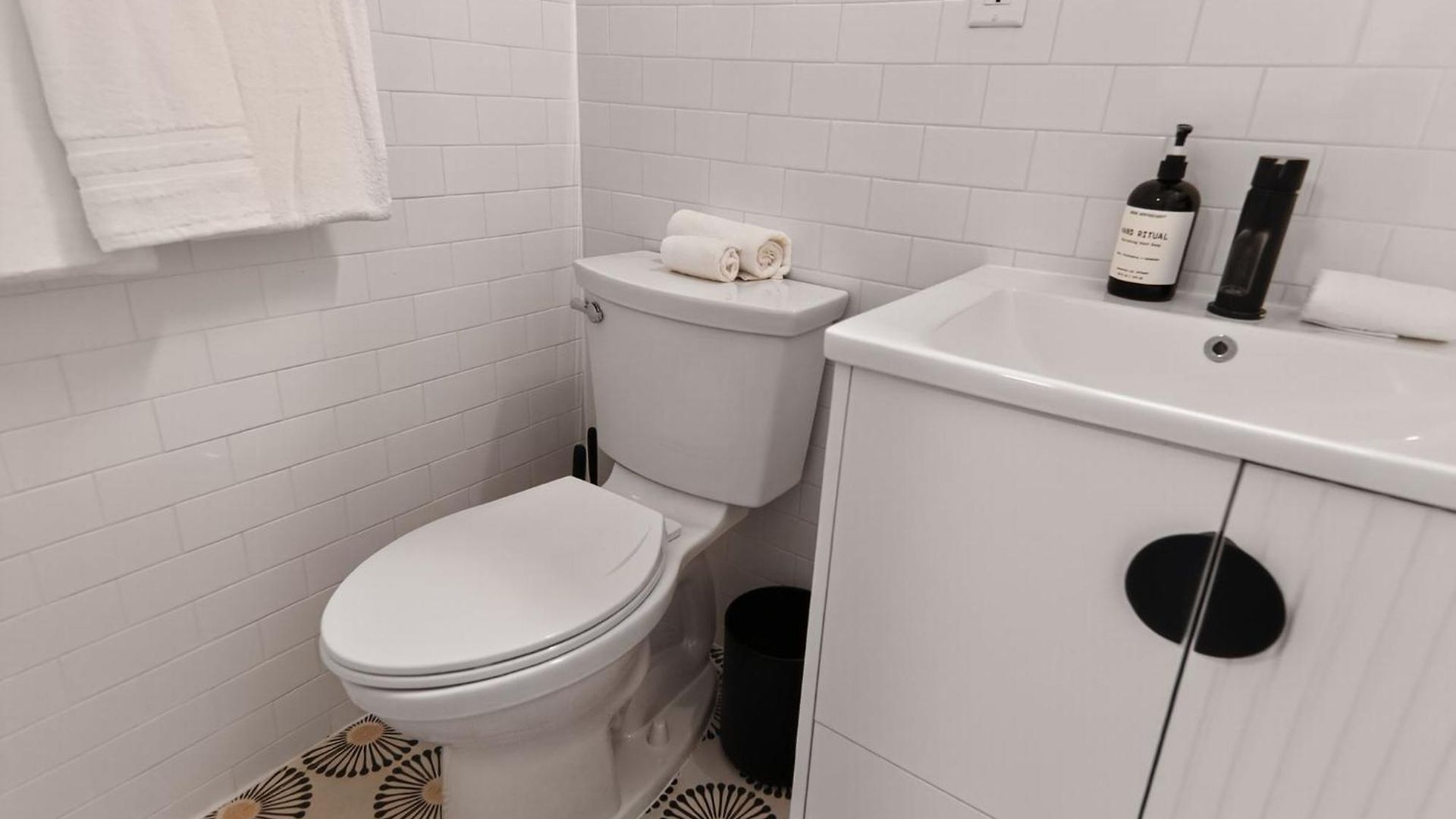 Spacious 3bedroom With Ac Near Mccarren Park Brooklyn * New York