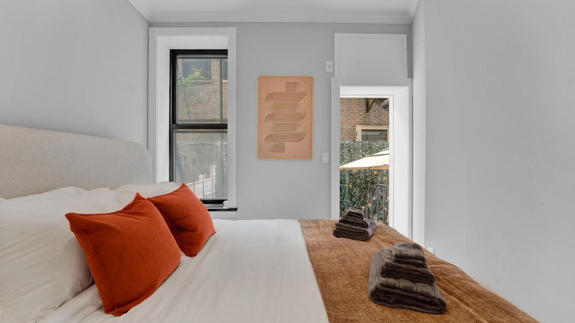 Modern 2br With Private Garden - In Gramercy Park Apartment *