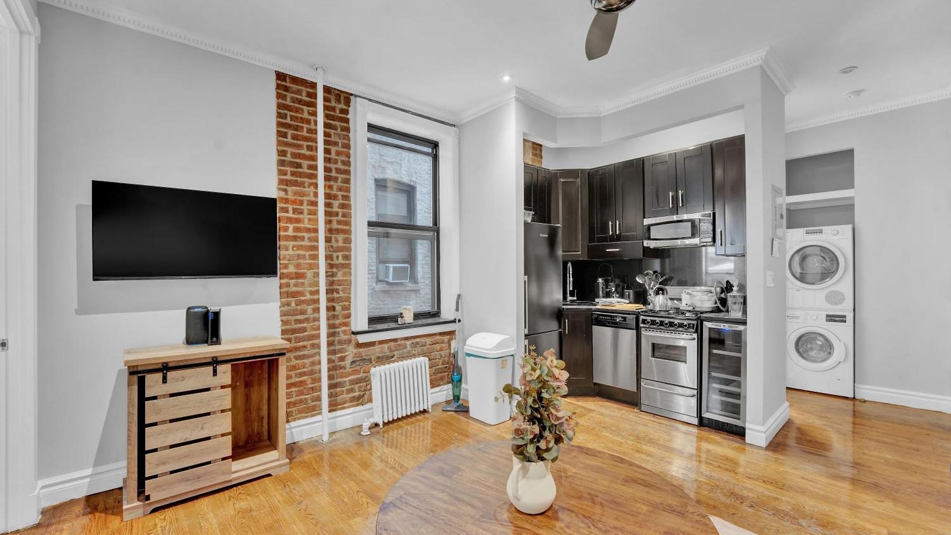 Modern 2br With Private Garden - In Gramercy Park Apartment *