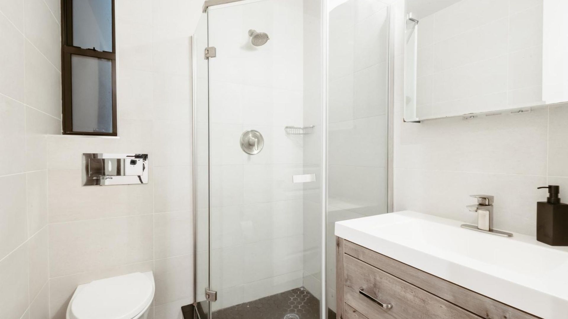 Spacious 3br Upper West Side - Steps From Park Apartment