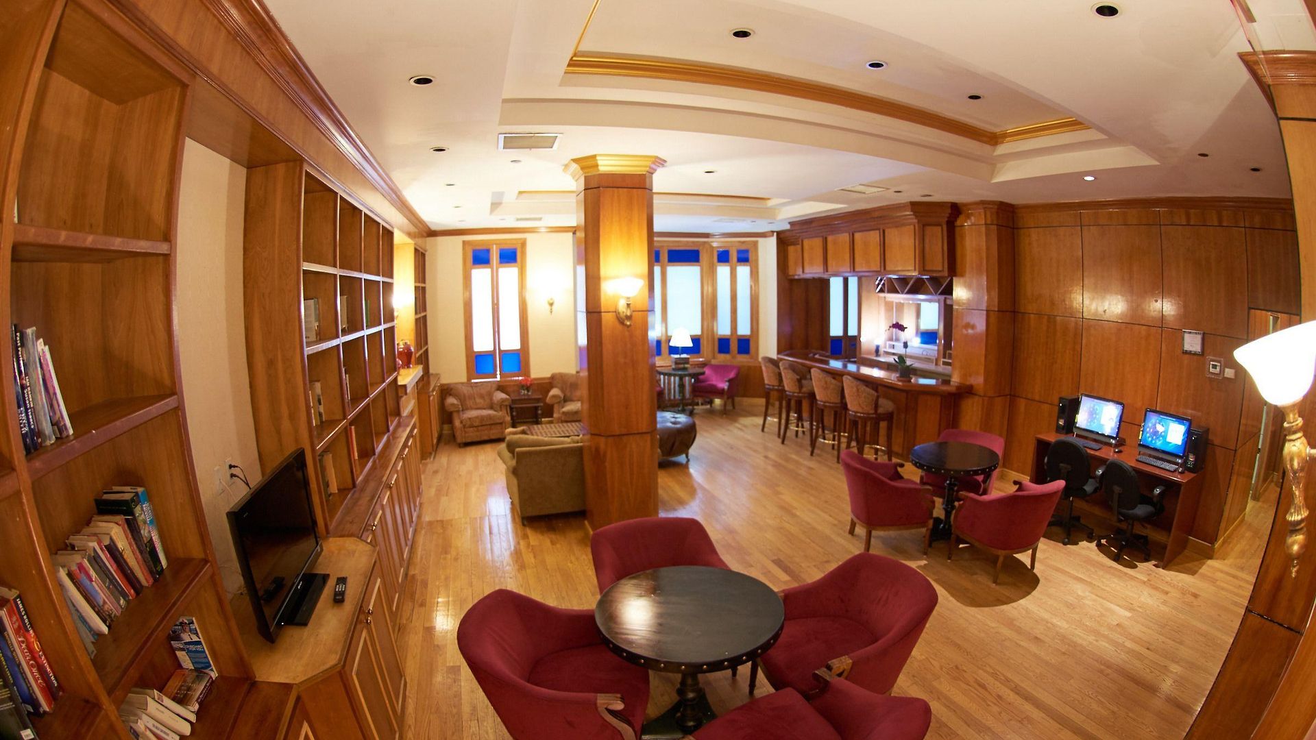 St. Hotel 2*