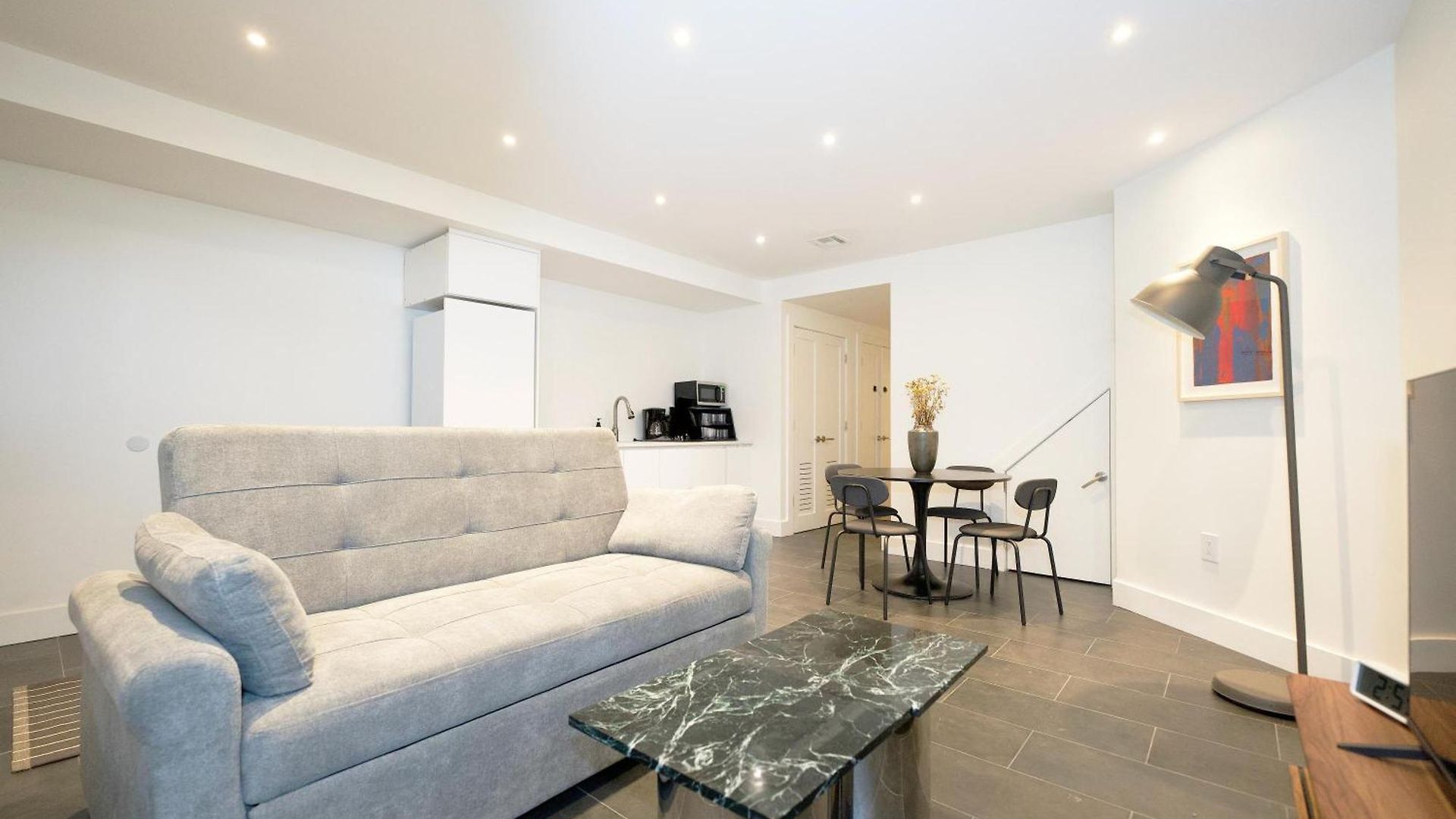 Newly Renovated 2br W Backyard * New York