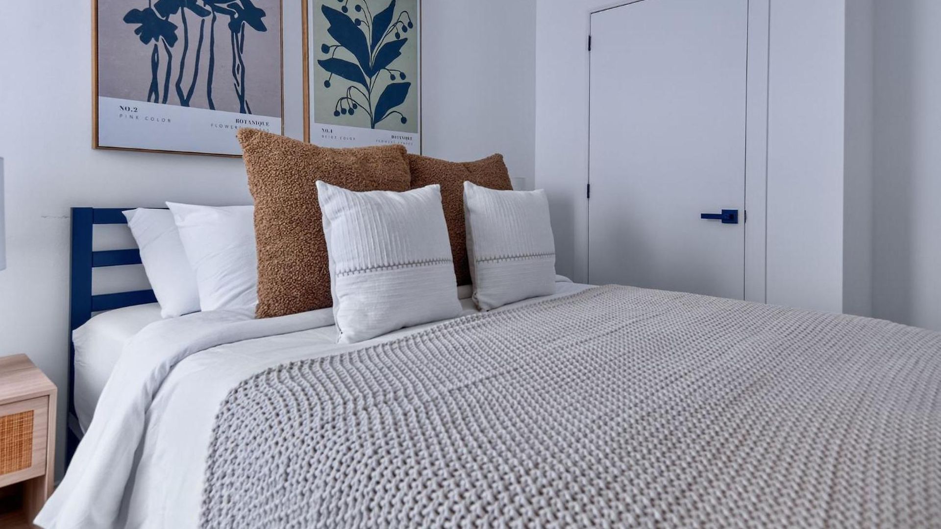 Spacious 3bedroom With Ac Near Mccarren Park Brooklyn * New York