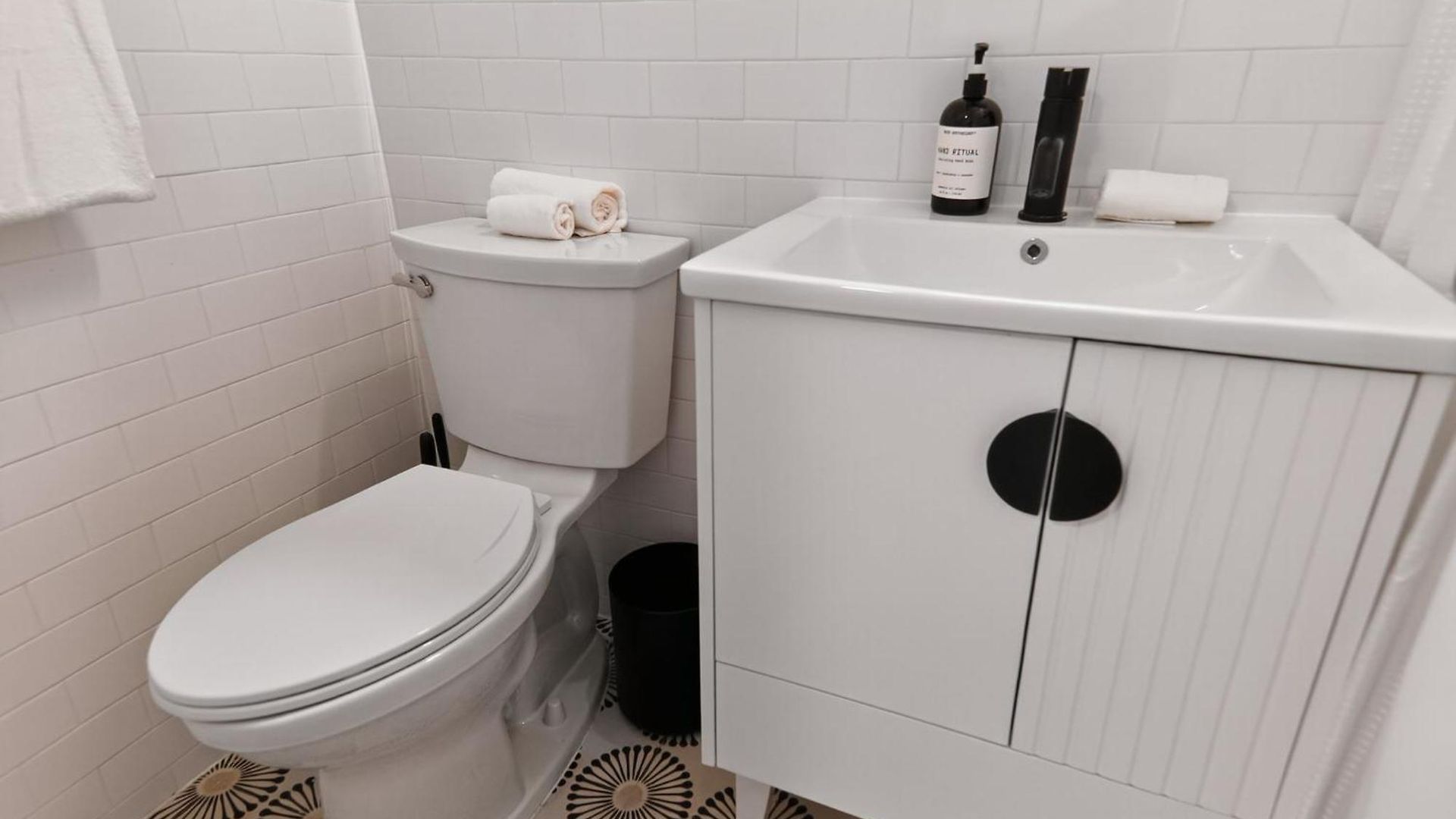 Spacious 3bedroom With Ac Near Mccarren Park Brooklyn Apartment