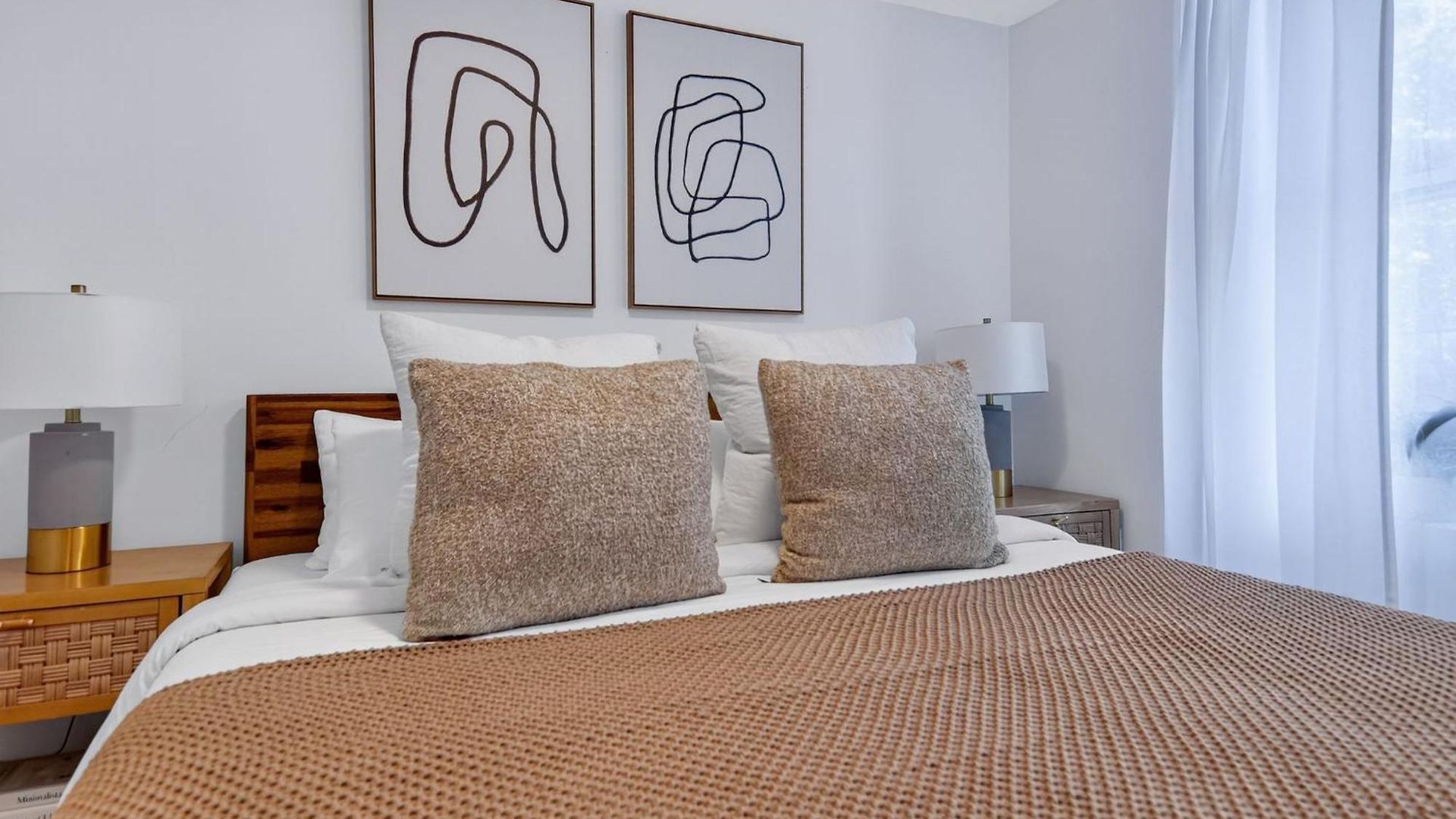 Spacious 3bedroom With Ac Near Mccarren Park Brooklyn *