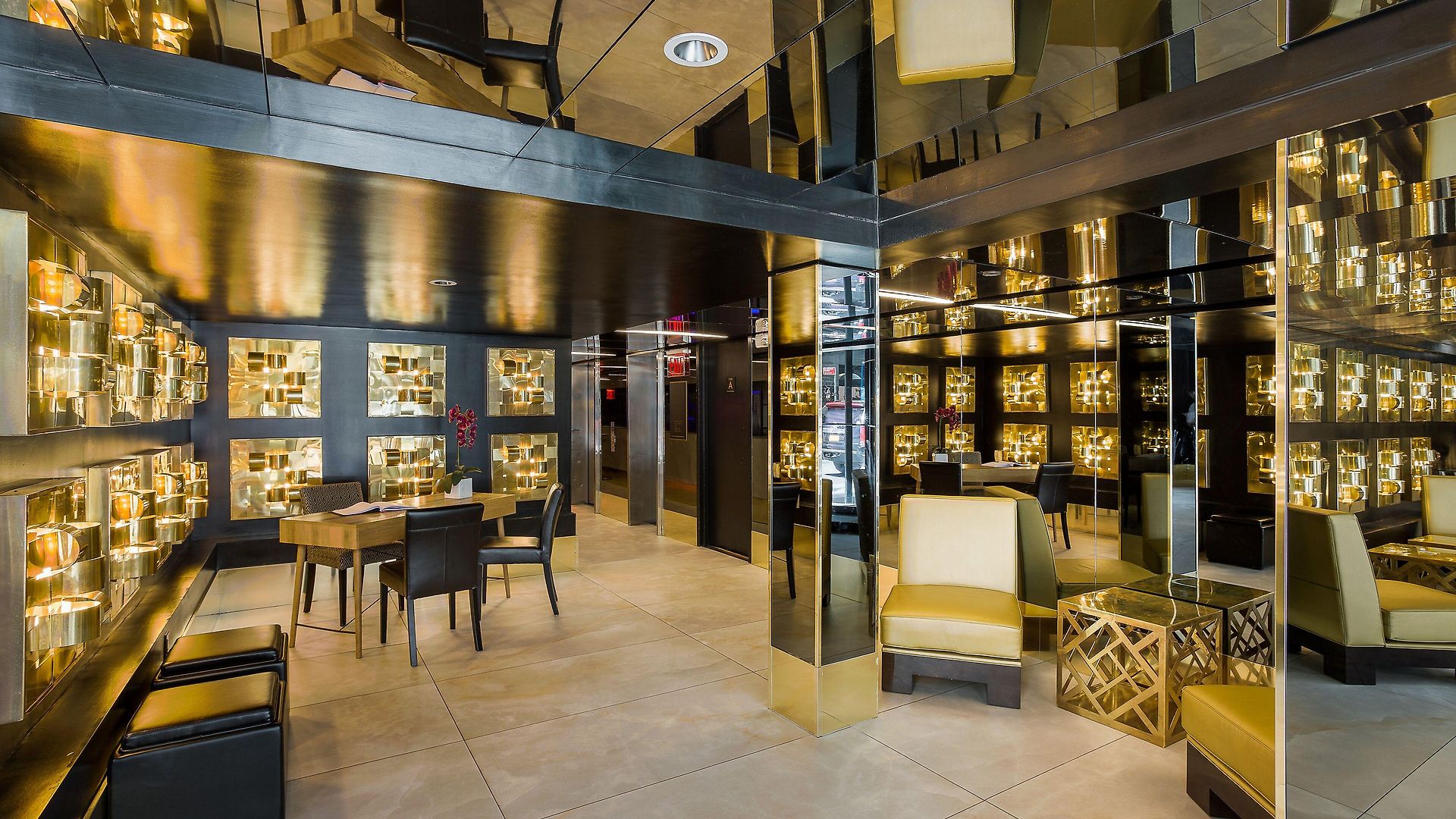 45 Times Square Hotel 3*