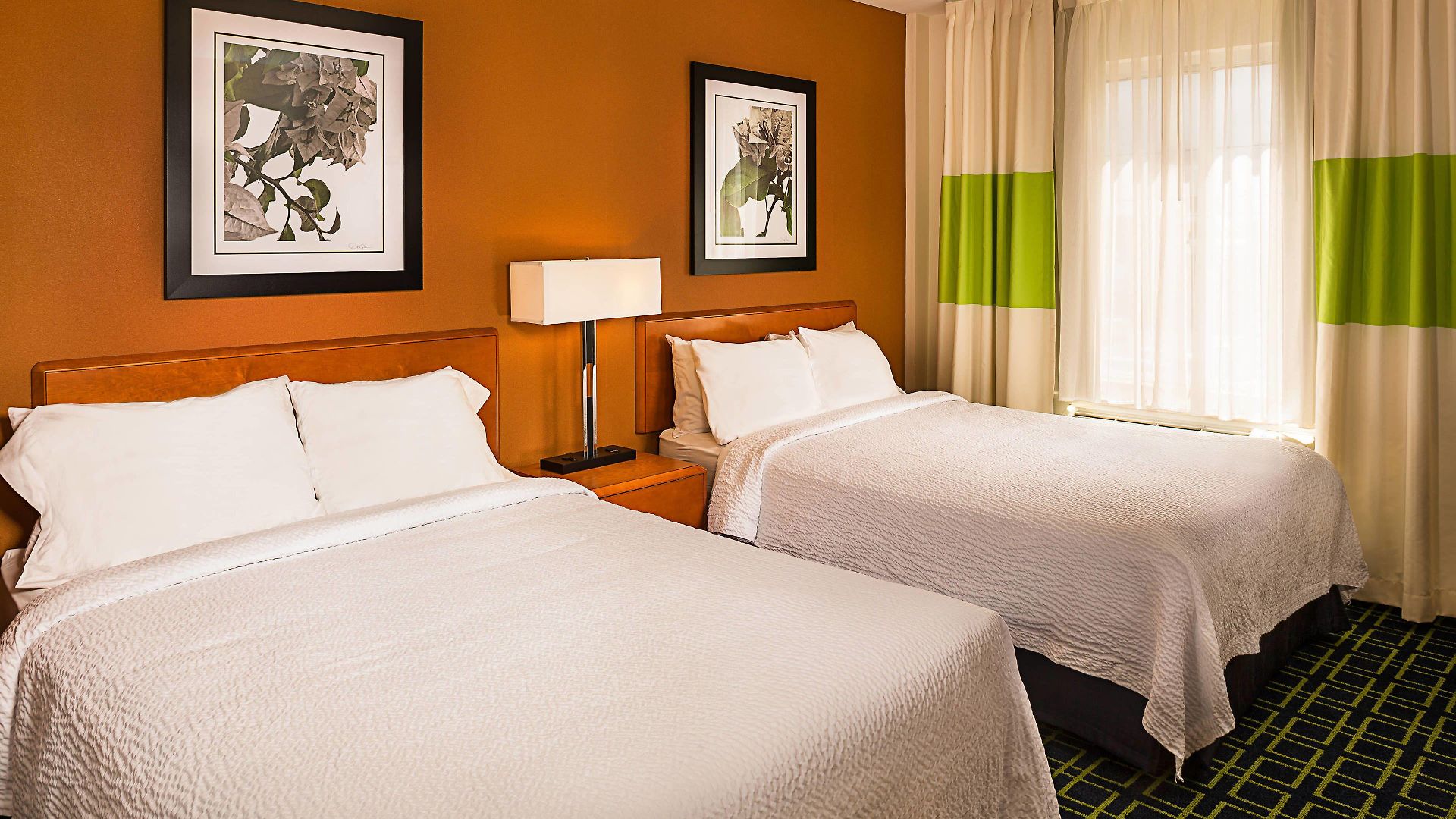 Fairfield By Marriott Laguardia Airport/flushing 3*