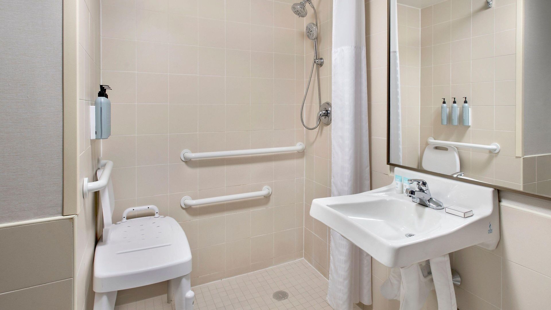 Hotel Fairfield By Marriott Laguardia Airport/flushing 3*