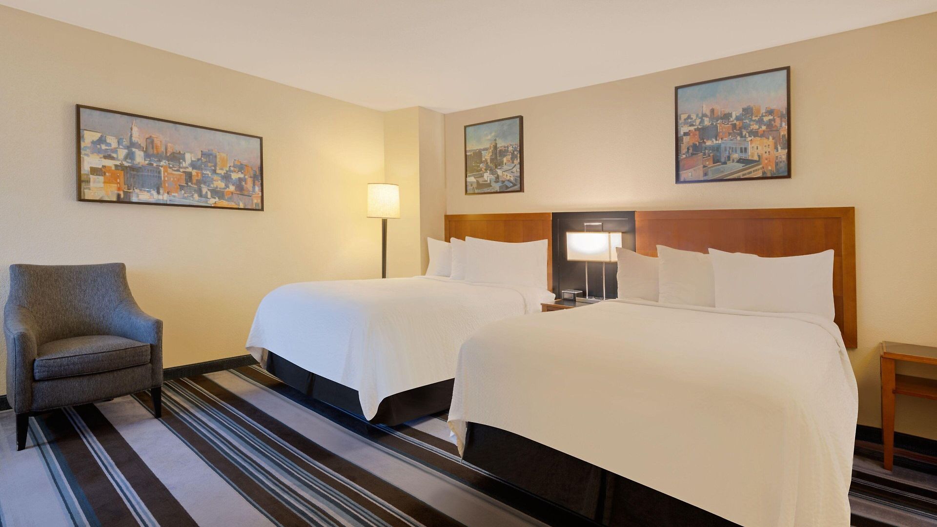 Hotel By Marriott Manhattan/times Square 4*