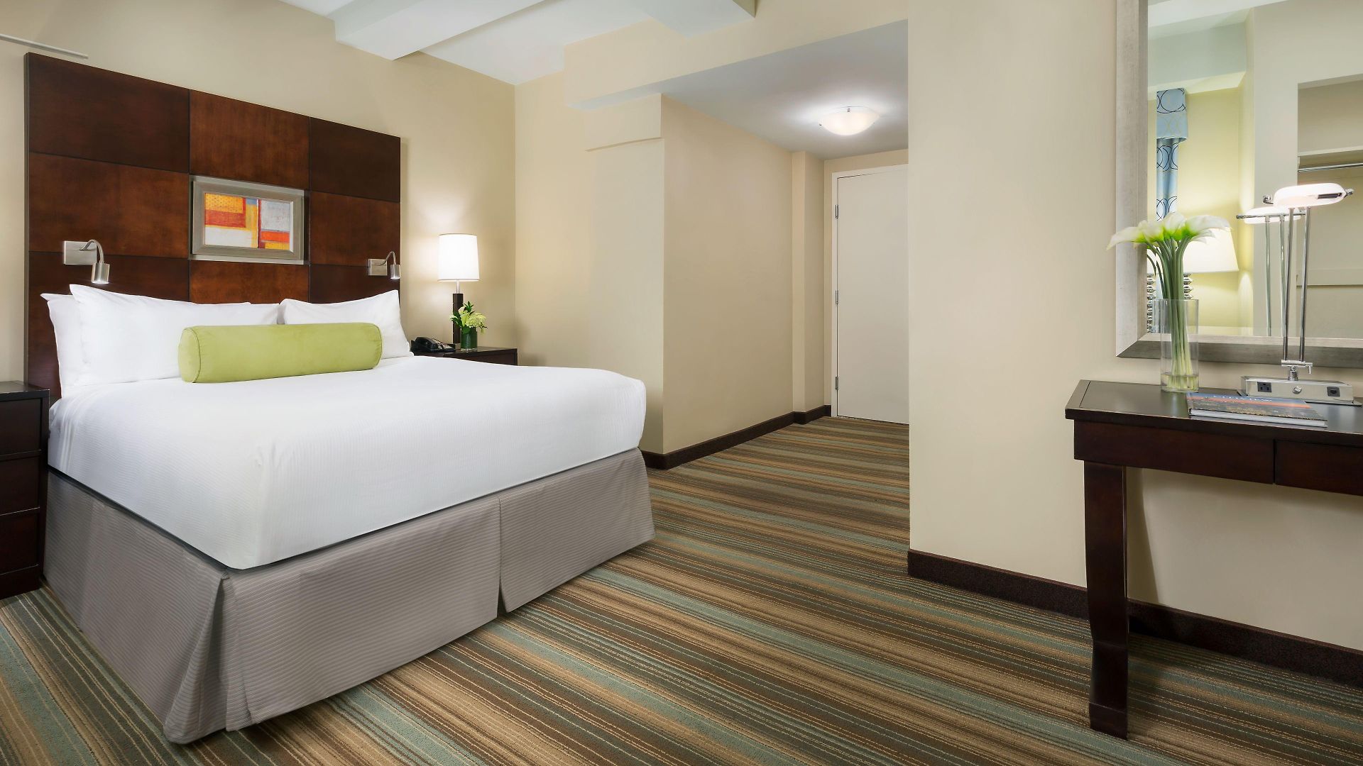 Hotel Aura Times Square 4*