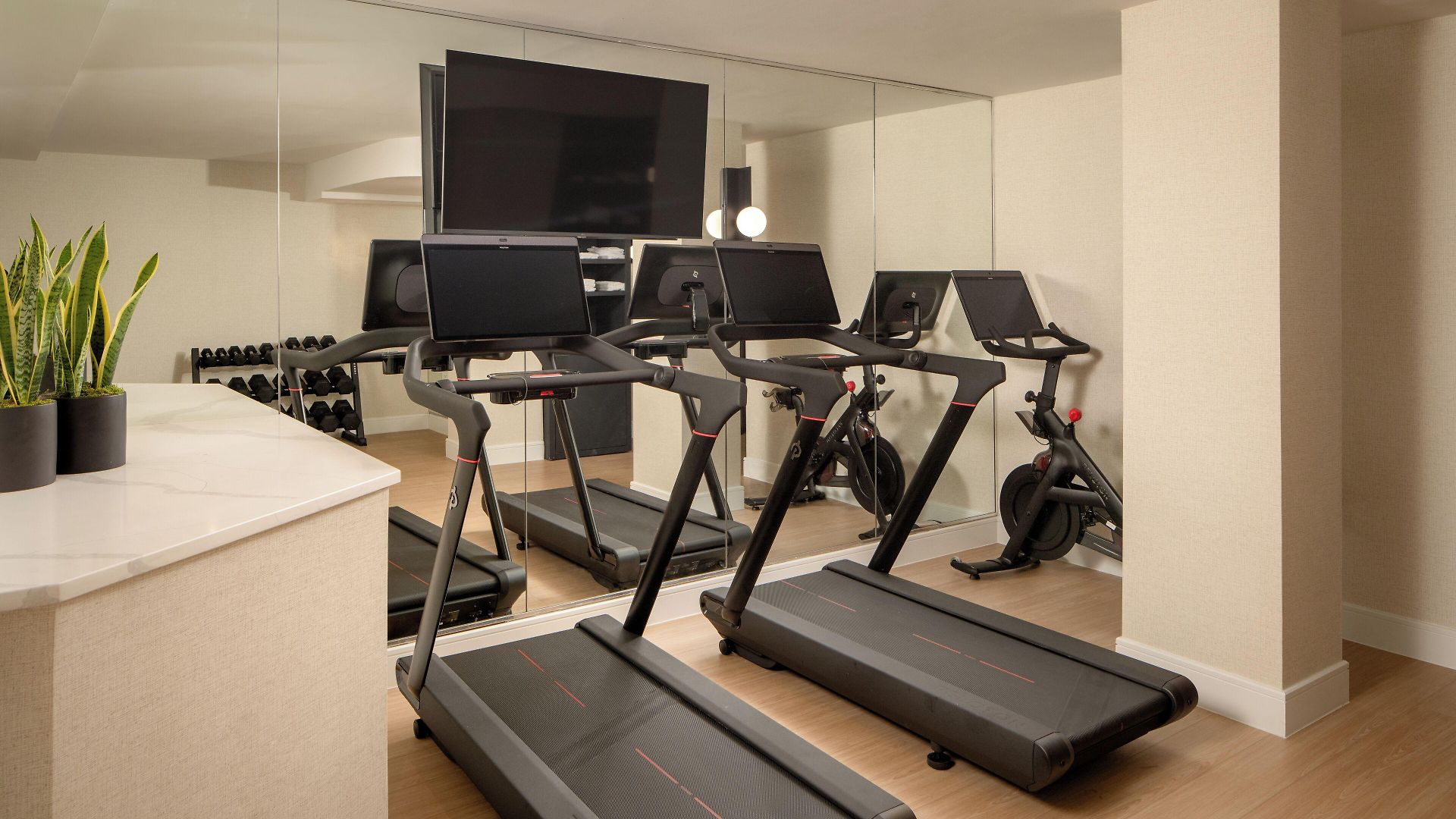 Aura Times Square Hotel 4*