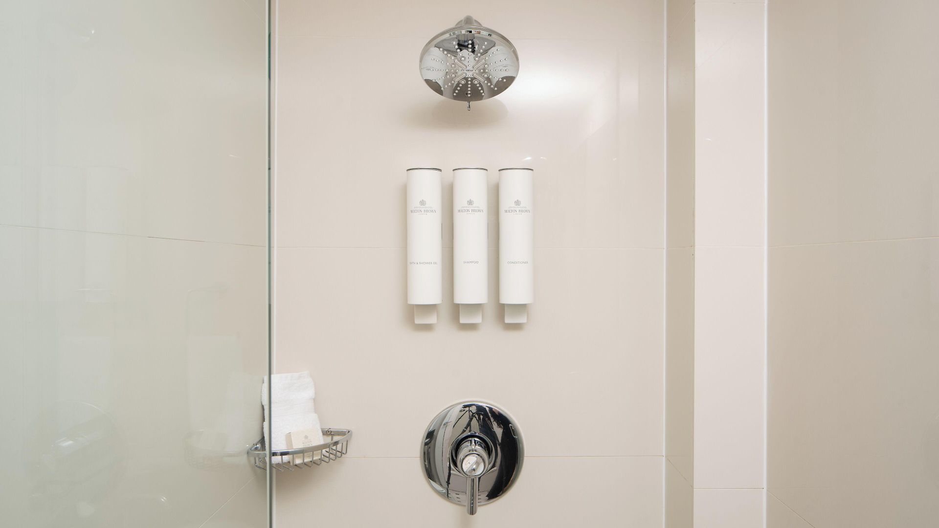 Hotel Aura Times Square 4*