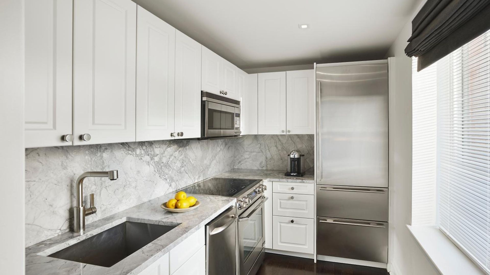 Aka Sutton Place 4*