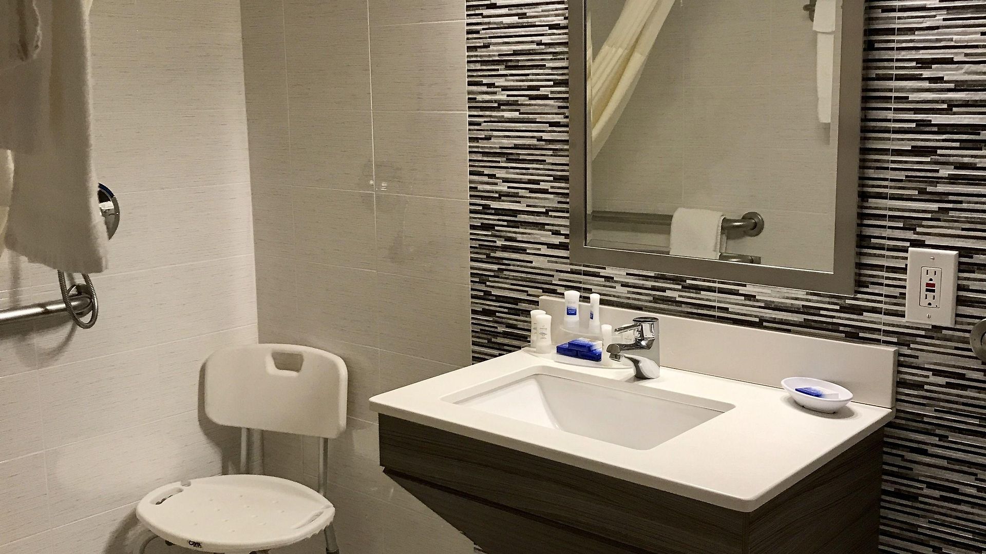 Western Brooklyn Bay Hotel