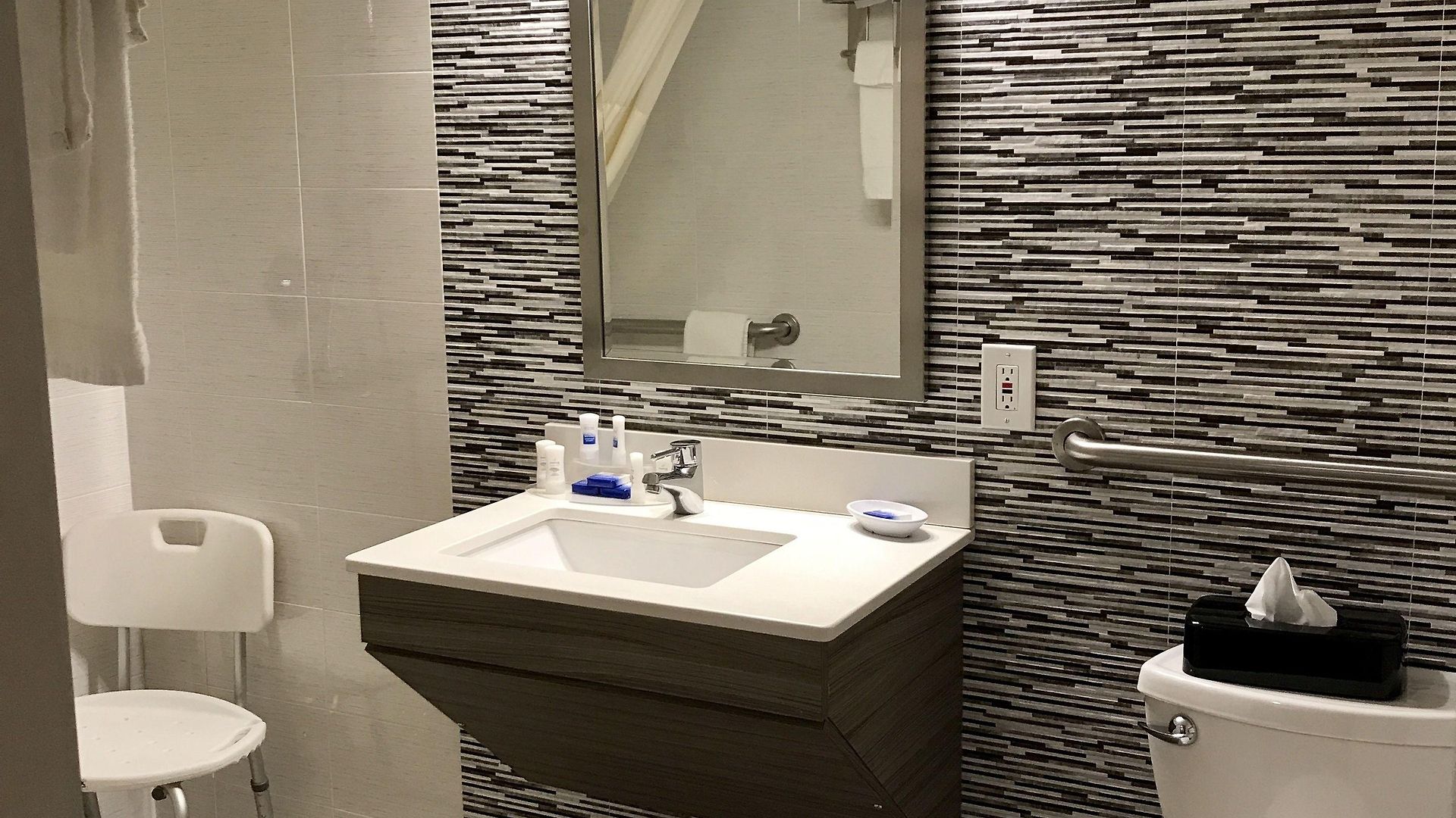 Western Brooklyn Bay Hotel