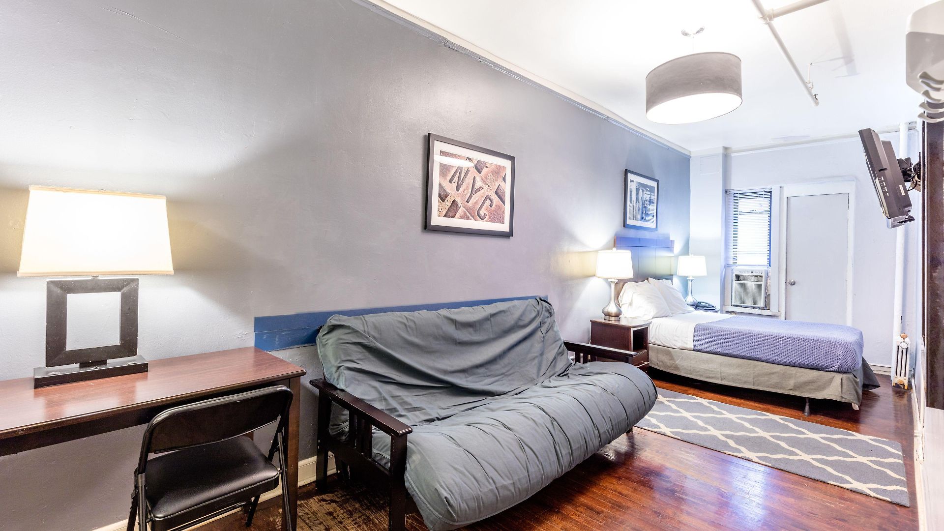 309 Hotel 2*