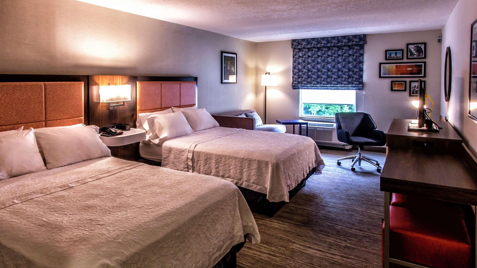 Hotel Hampton & Staten Island 3*