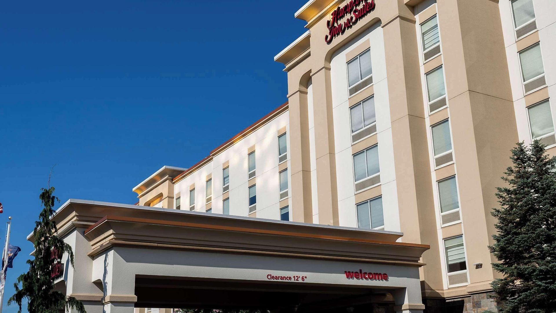 Hampton & Staten Island Hotel 3*