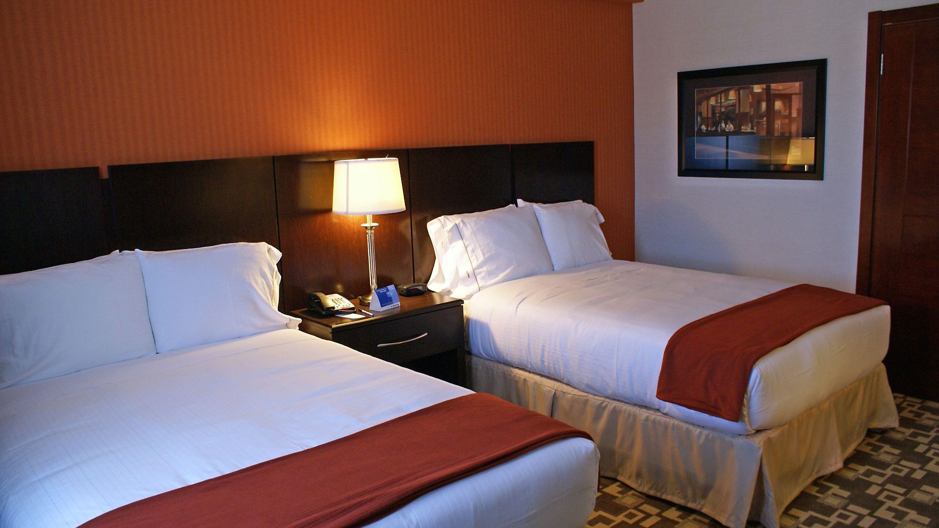 Express Maspeth By Ihg New York