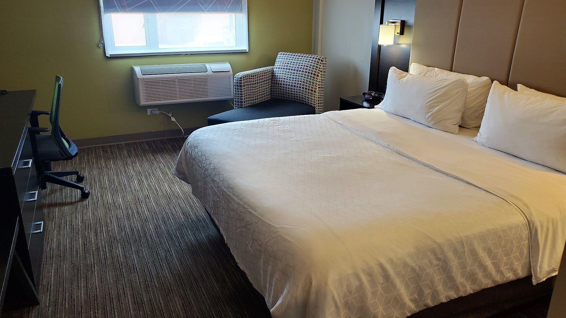 Express Maspeth By Ihg 2*