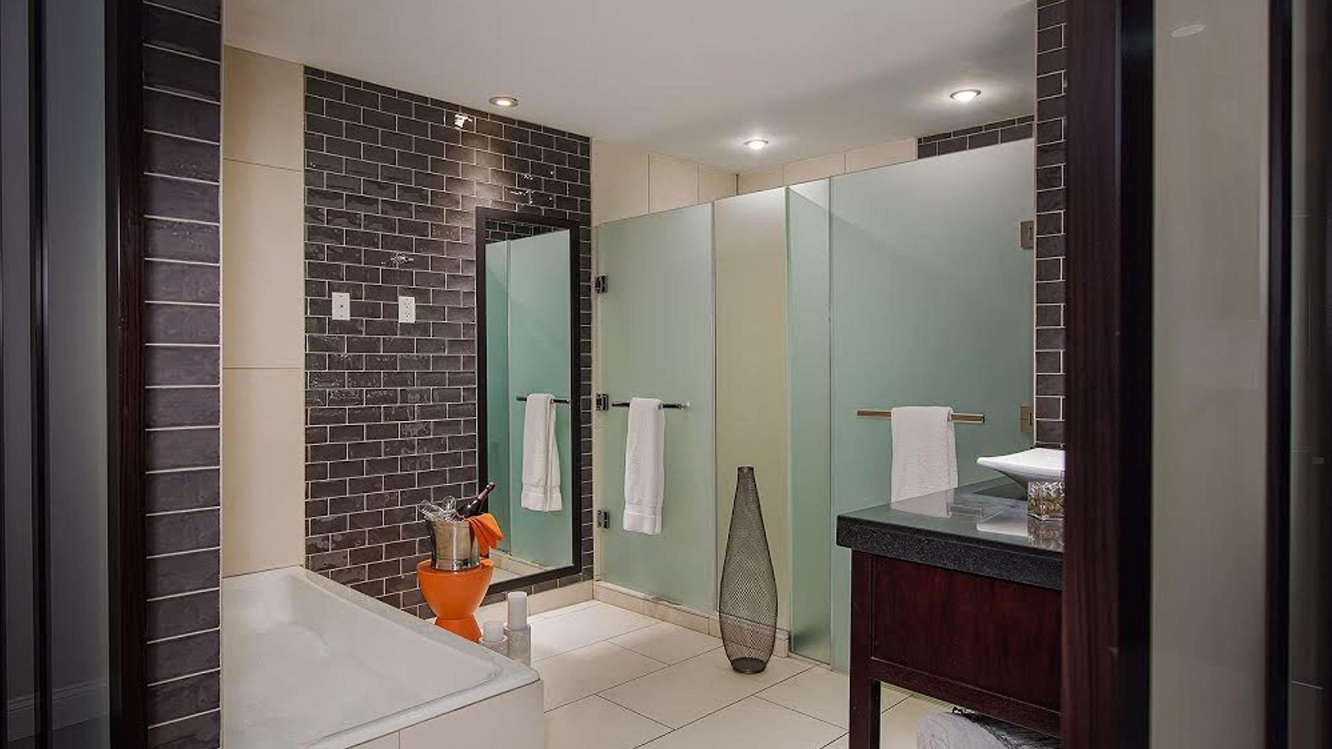 Ravel Trademark Collection By Wyndham Hotel New York