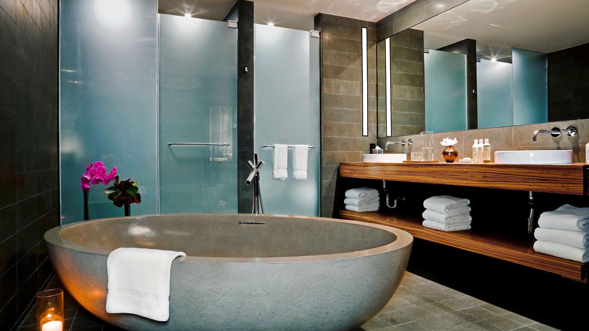 Sixty Les Hotel 4*