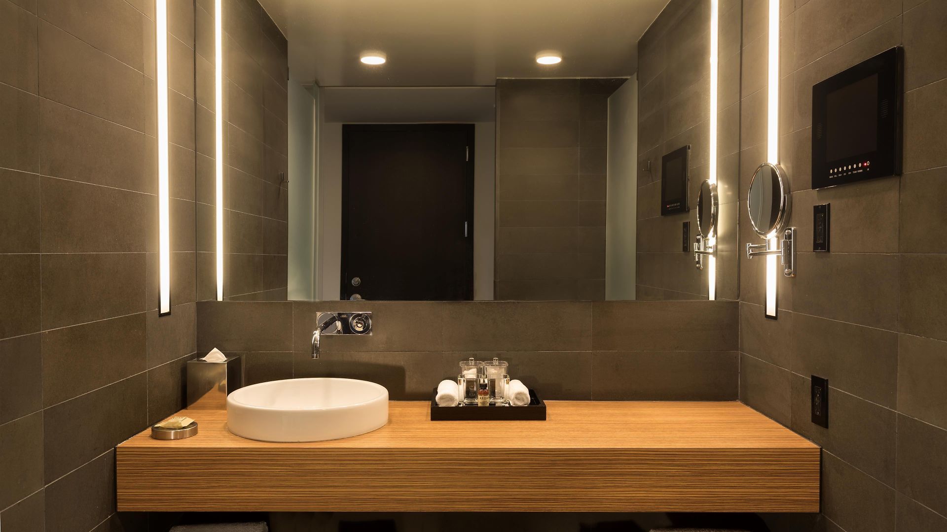 Sixty Les Hotel