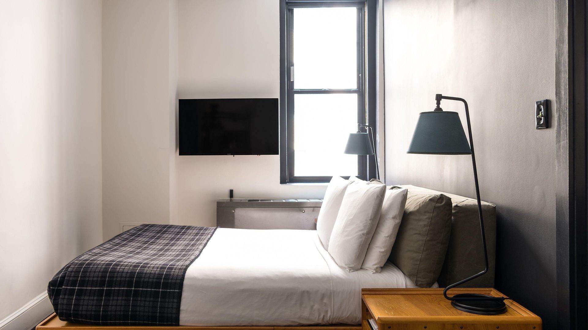 Hotel Ace 4*