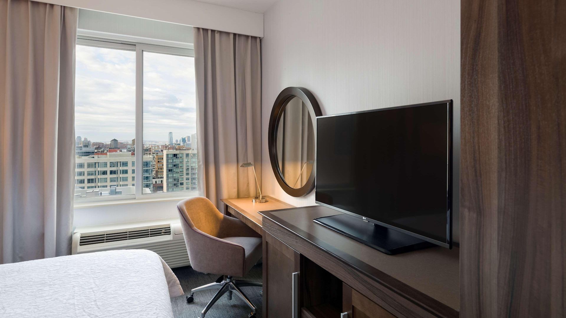 Hampton Manhattan - Times Square South Hotel 3*