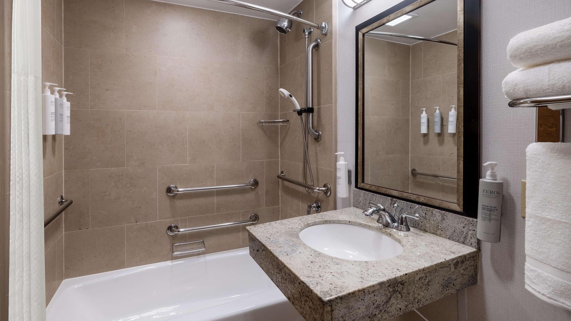 Hilton Garden West 35th Street 3*