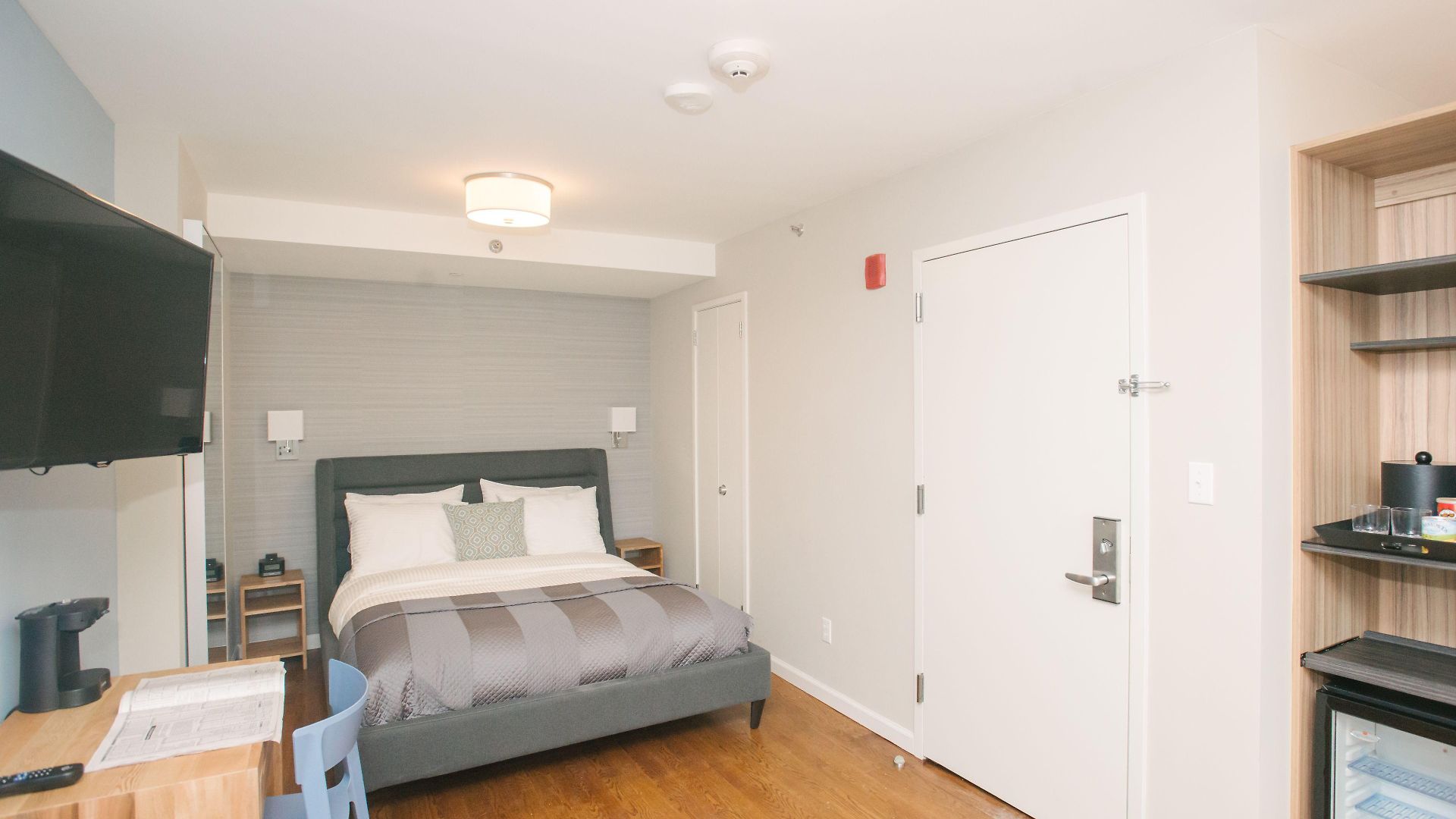 Hotel 32 32