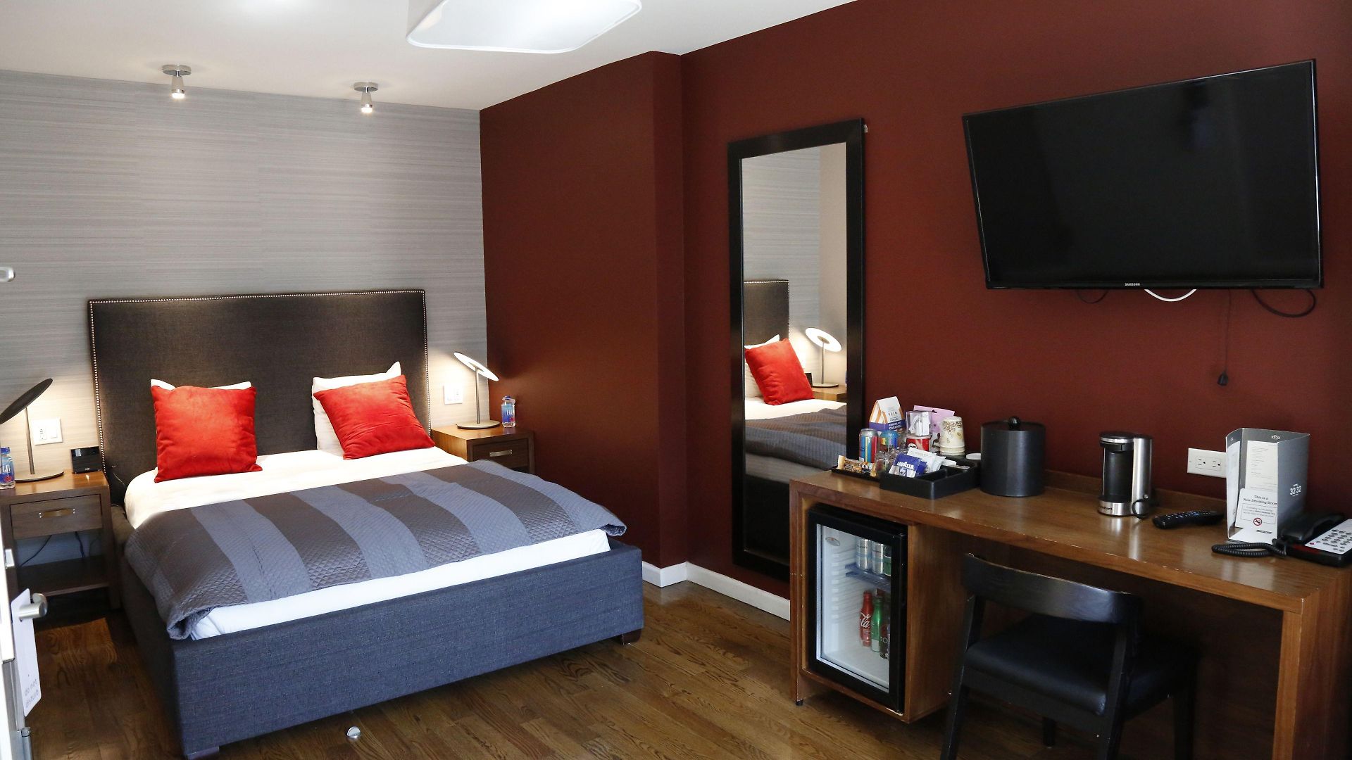 Hotel 32 32