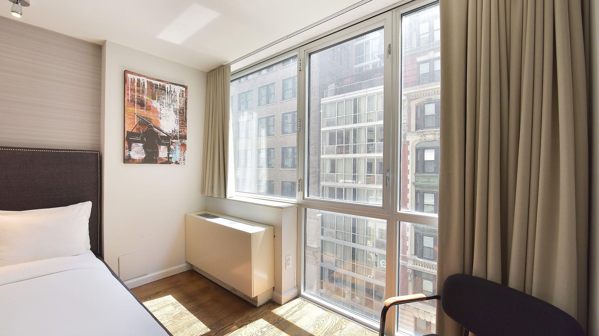 32 32 Hotel 4*