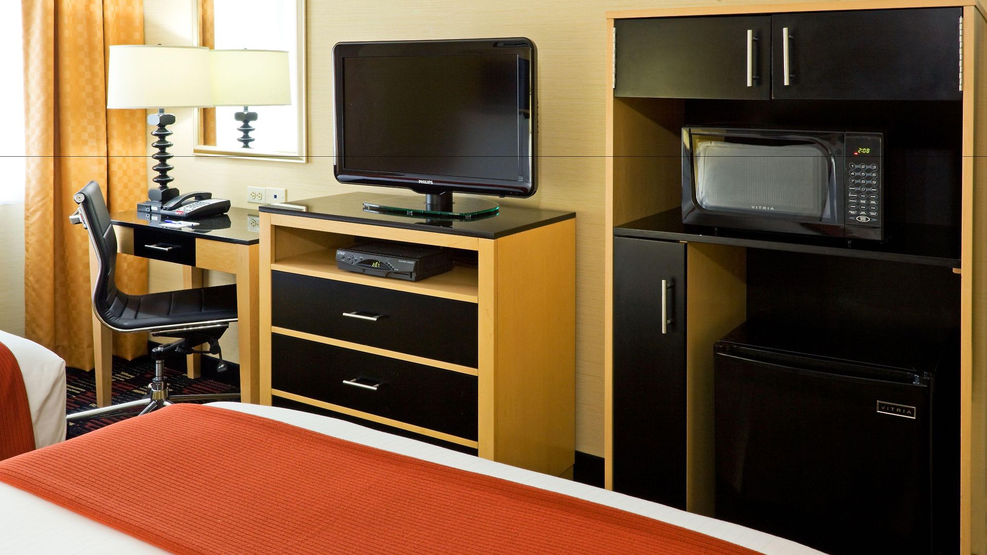 Express - Street By Ihg