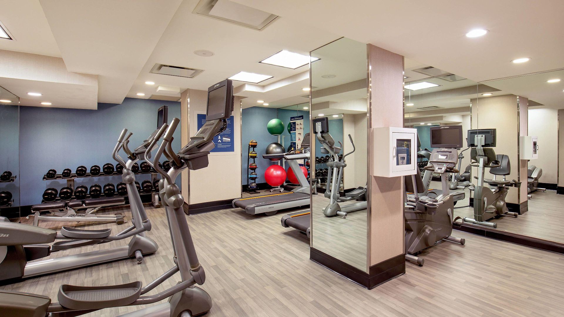 Hotel Four Points By Sheraton Midtown - Times Square 4*