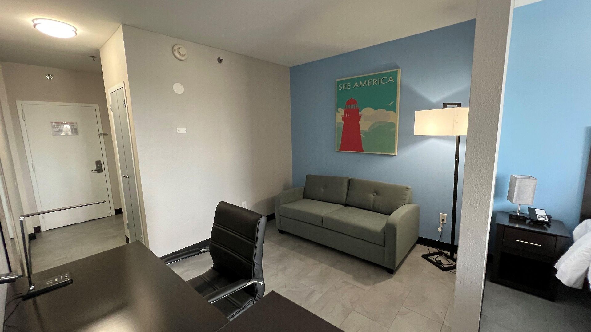 Hotel Travelodge By Wyndham Queens 3*