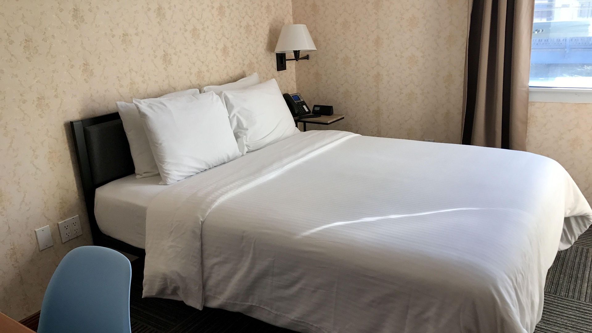 Mimosa Hotel
